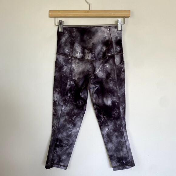 Athleta Salutation Stash Pocket II Capri Leggings in Gray Tie Dye Size XSP - Picture 6 of 11